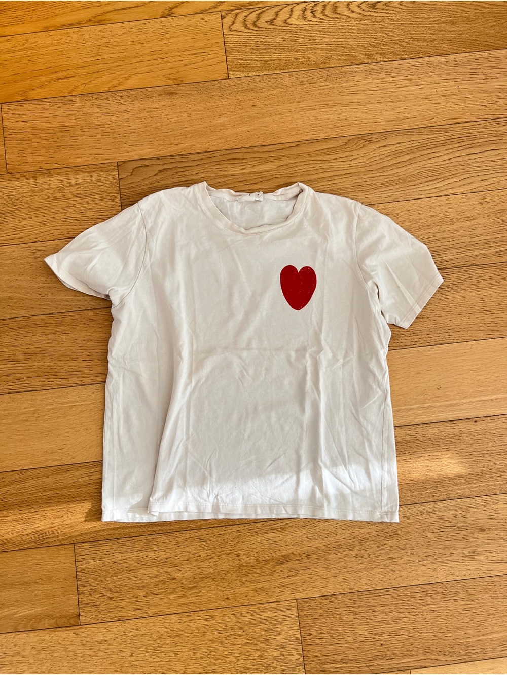 Sezane Women’s White T-Shirt with Red Heart Graphic